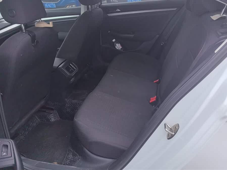 Volkswagen Bora Pure Electric 2021 صورة سيارة #12