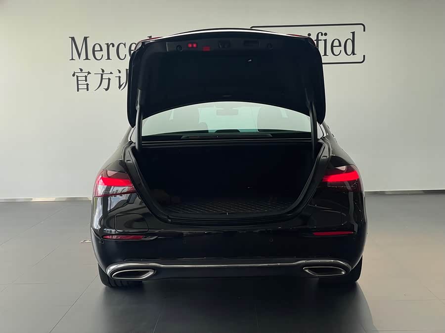 Mercedes-Benz E Class New Energy 2021 car image #12