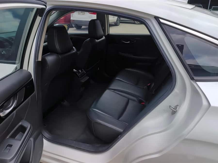 Honda Envix 2020 car image #12