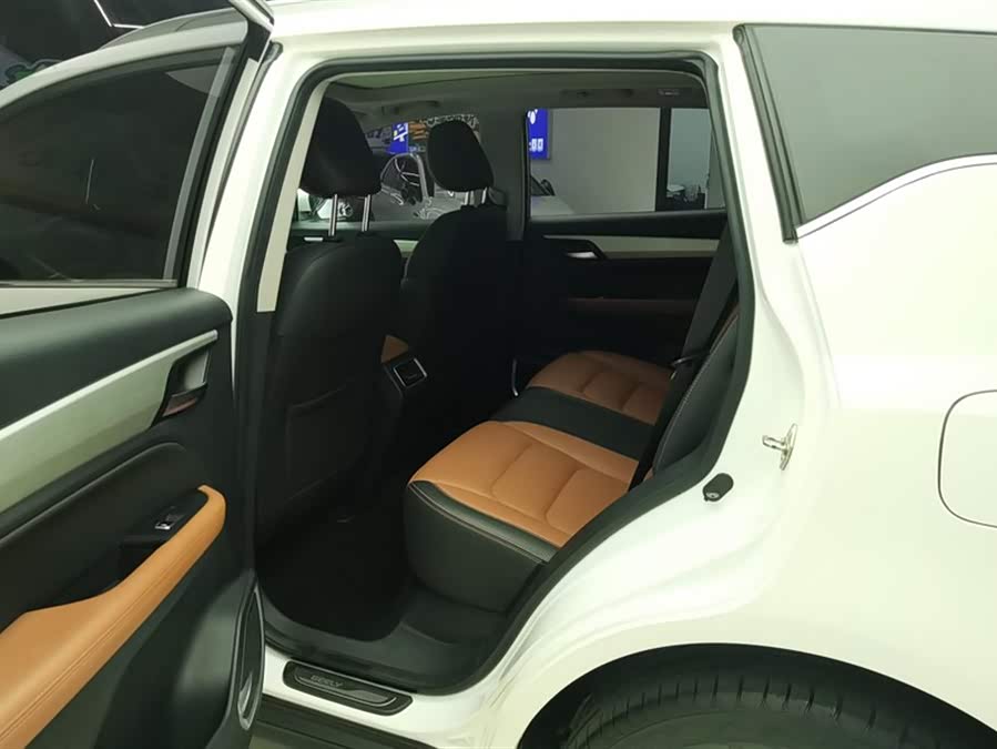 GEELY Vision X6 2020 car image #12