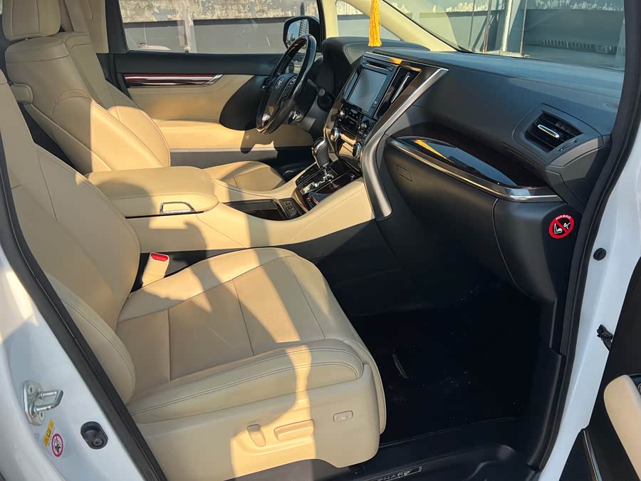 丰田 埃尔法 2017 汽车图片 #12