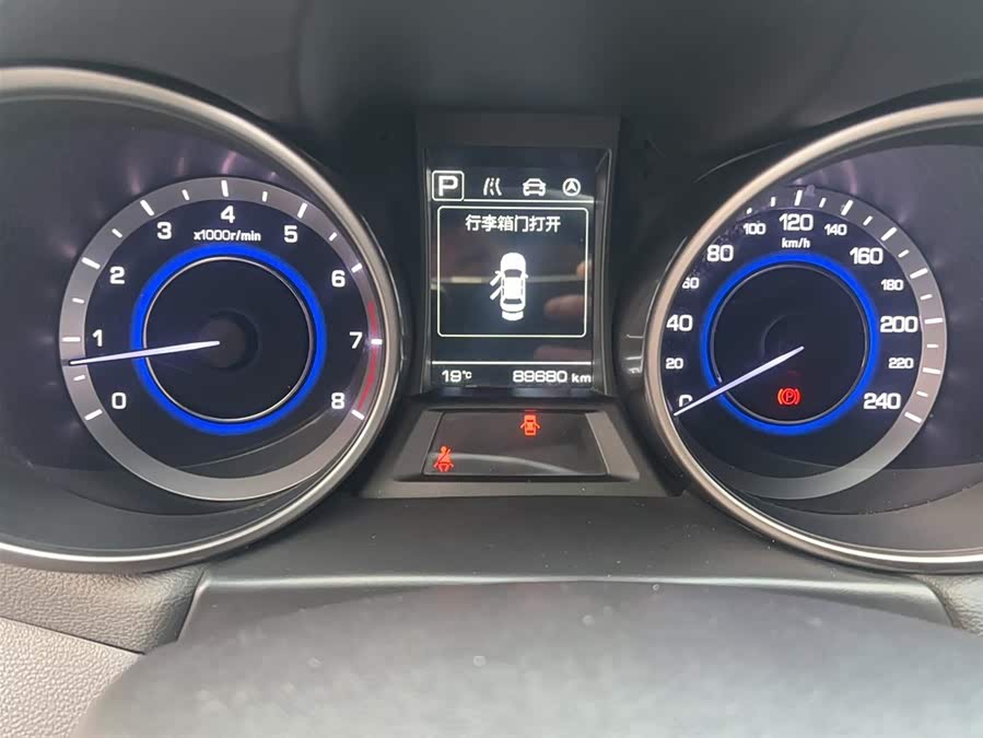 Changan Eado XT 2018 car image #12