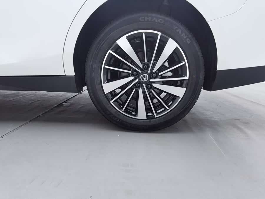 Changan EadoPHEV 2025 изображение автомобиля #12