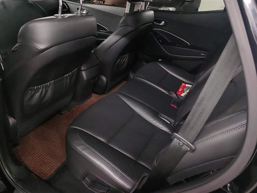 Hyundai Santa Fe (Imported) 2013 car image #12