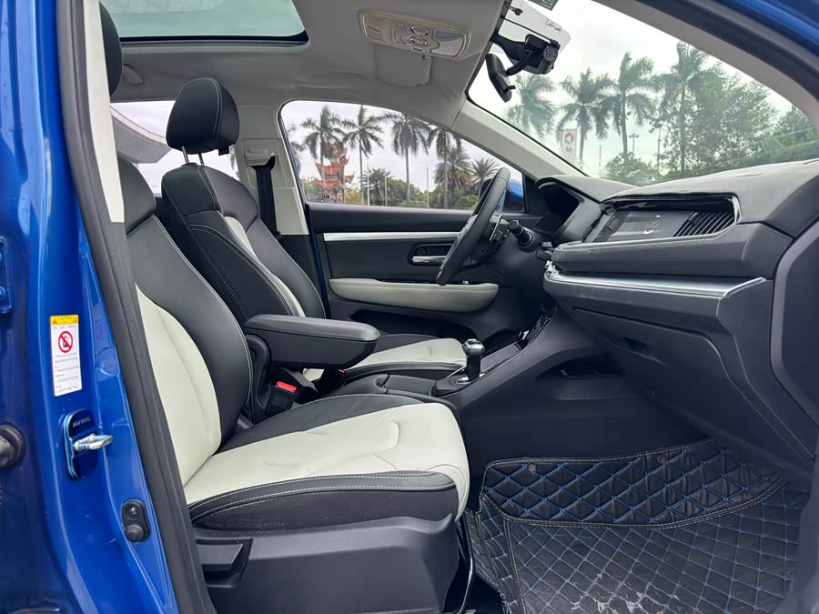 Haval H2s 2017 #12 Haval H2s 2017 car image #12