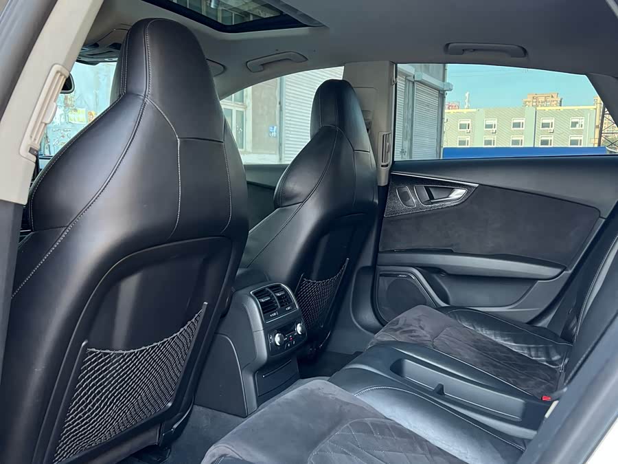 Audi S7 2013 car image #12