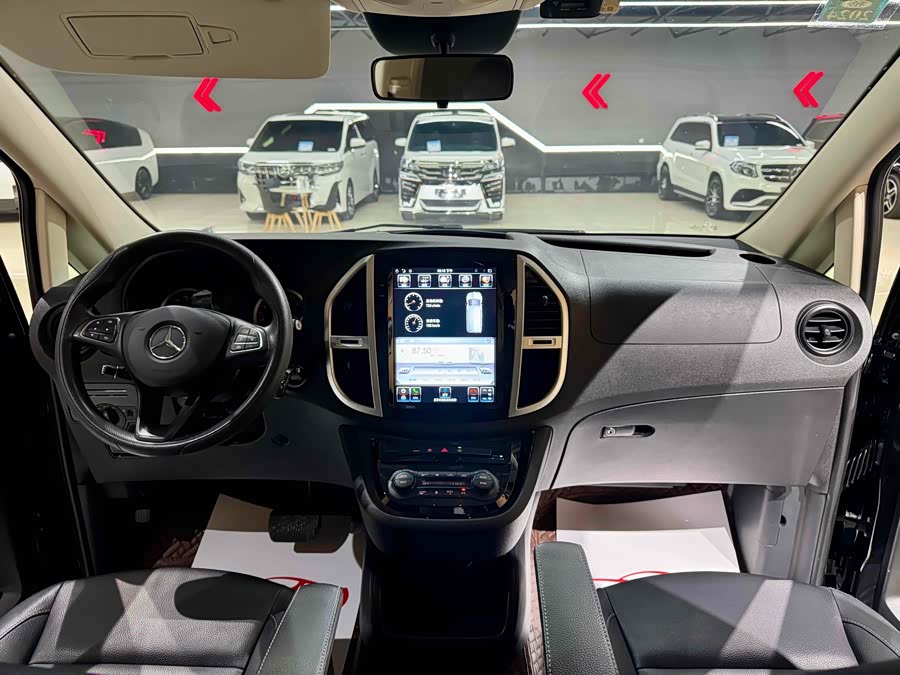 Mercedes-Benz Vito 2020 car image #12