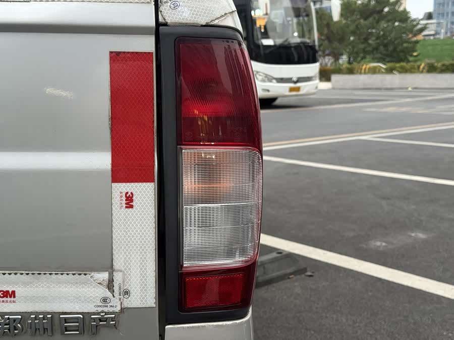 Nissan D22 2012 car image #12