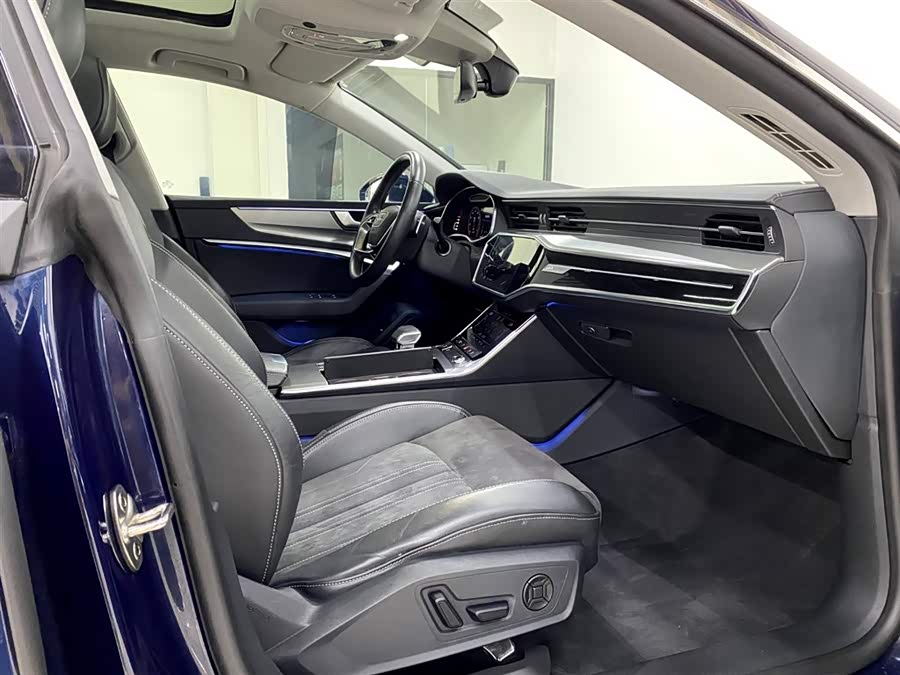 Audi A7L 2023 immagine di auto #12