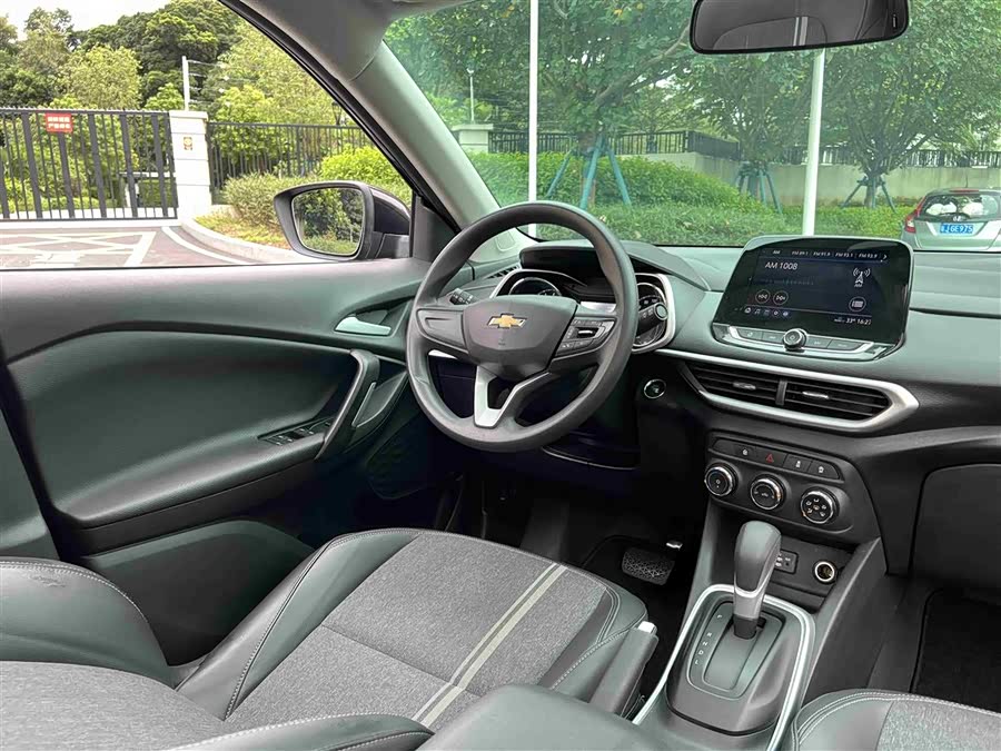 Chevrolet Tracker 2020 car image #12