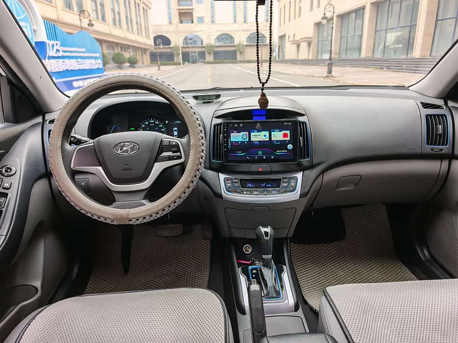 Hyundai Elantra EV 2017 car image #12