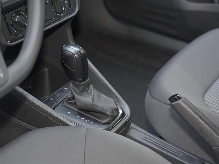 Volkswagen Santana 2023 car image #12