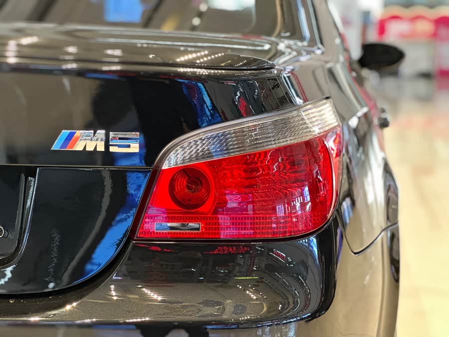 BMW M5 2007 car image #12