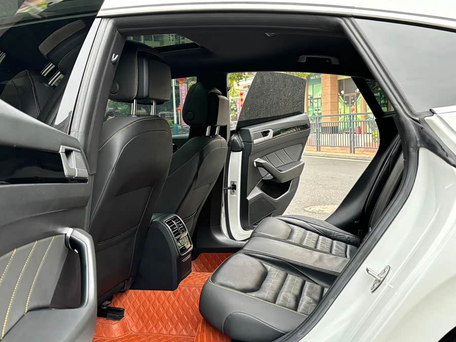 Volkswagen CC (FAW-Volkswagen) 2021 car image #12