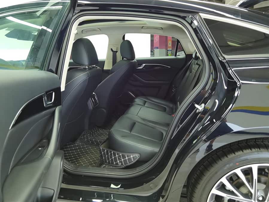 2024 car image #12