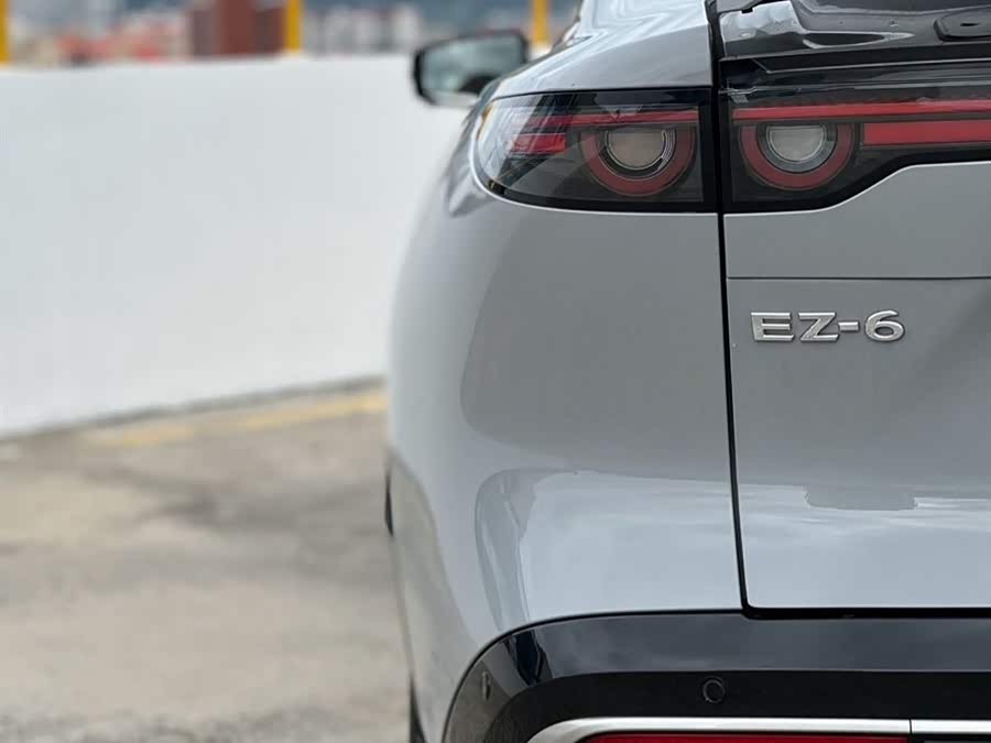 Mazda EZ-6 2024 صورة سيارة #12