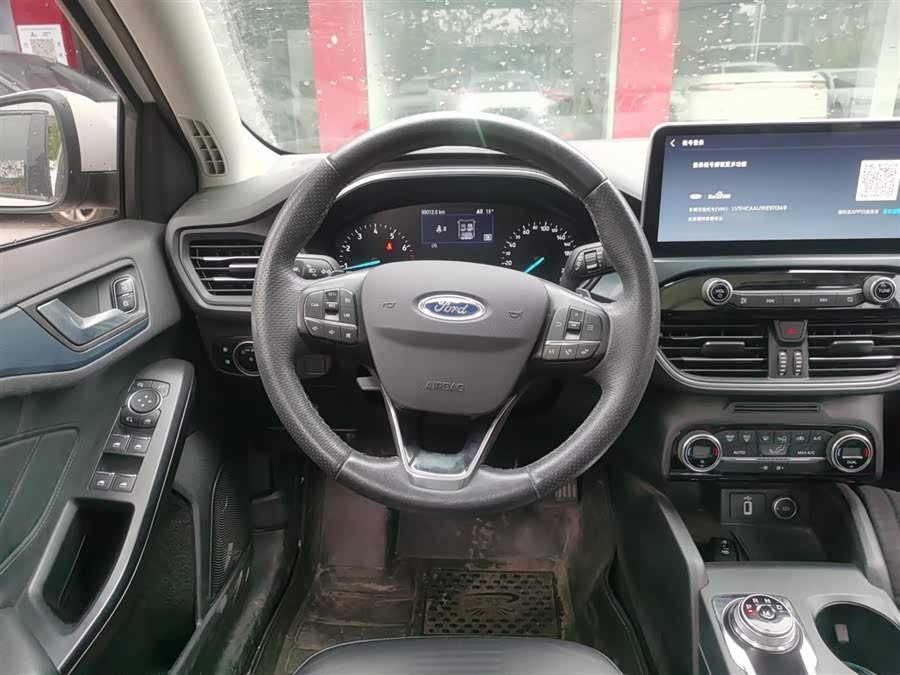 Ford Focus Active 2019 car image #12