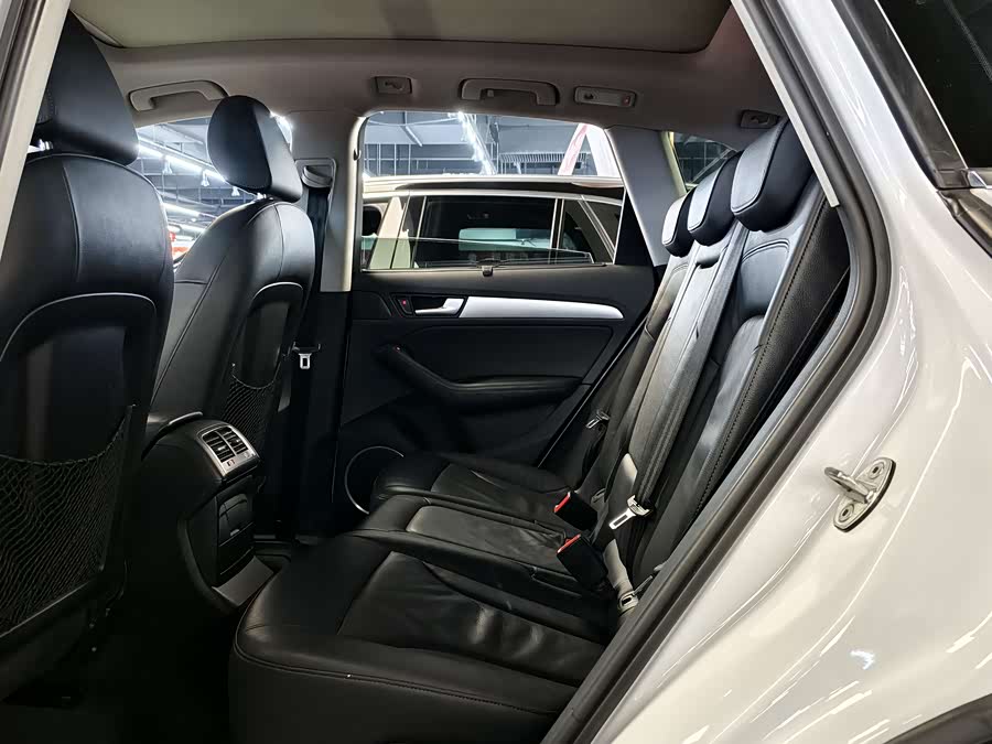 Audi Q5 (Imported) 2016 car image #12