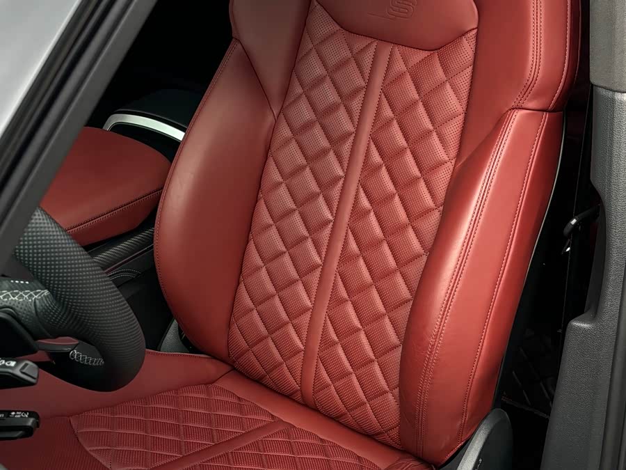 Audi SQ7 2024 изображение автомобиля #12