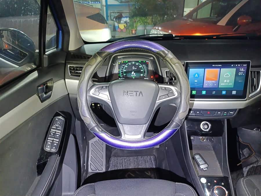 哪吒汽车 哪吒N01 2020 汽车图片 #12