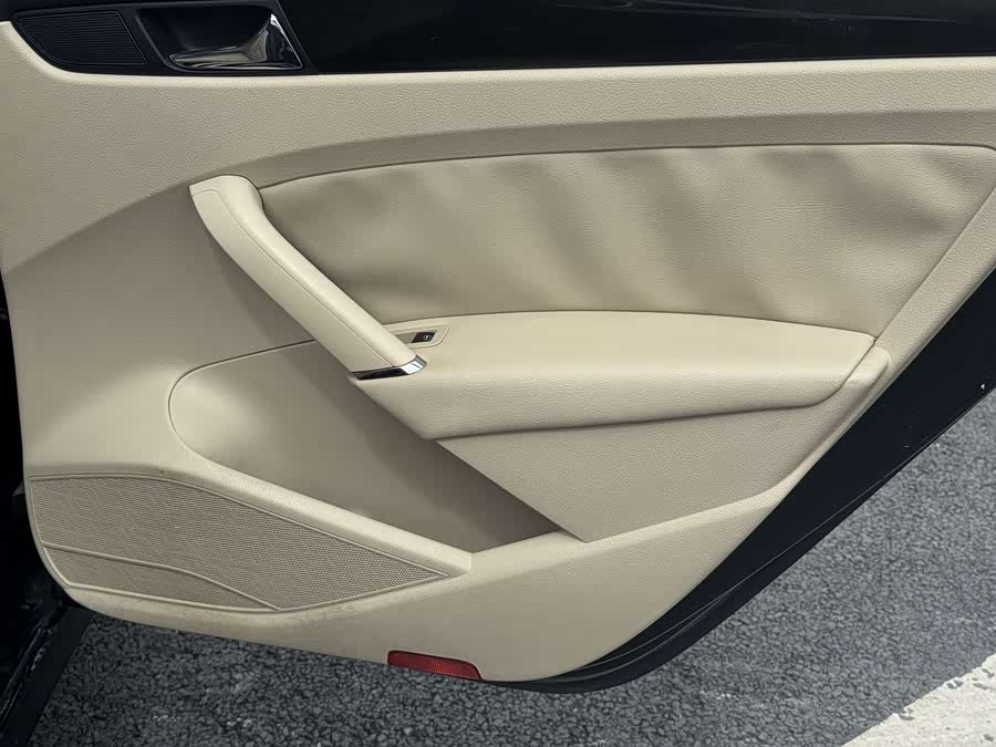 Volkswagen Passat 2014 imagen de coche #12