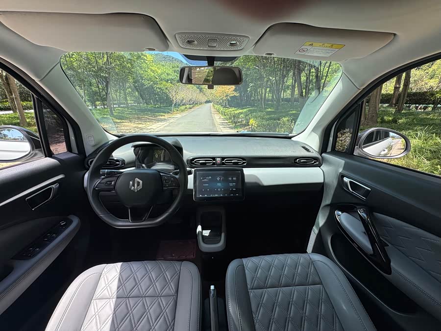 零跑汽车 零跑T03 2021 汽车图片 #12