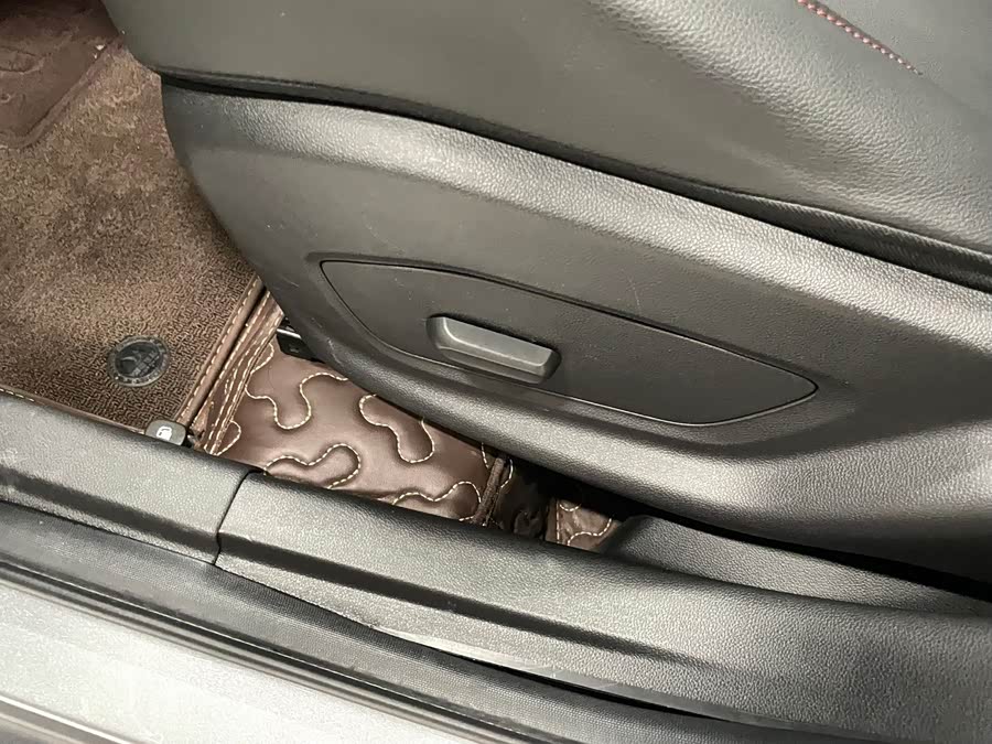 Chevrolet Tracker 2022 car image #12