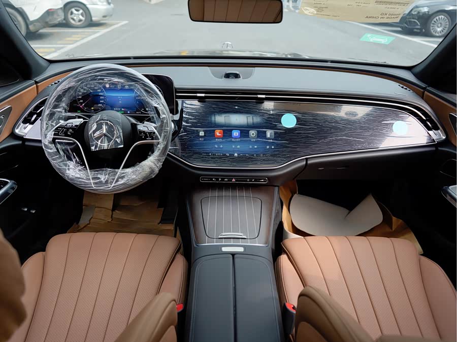 Mercedes-Benz E Class New Energy 2023 car image #12