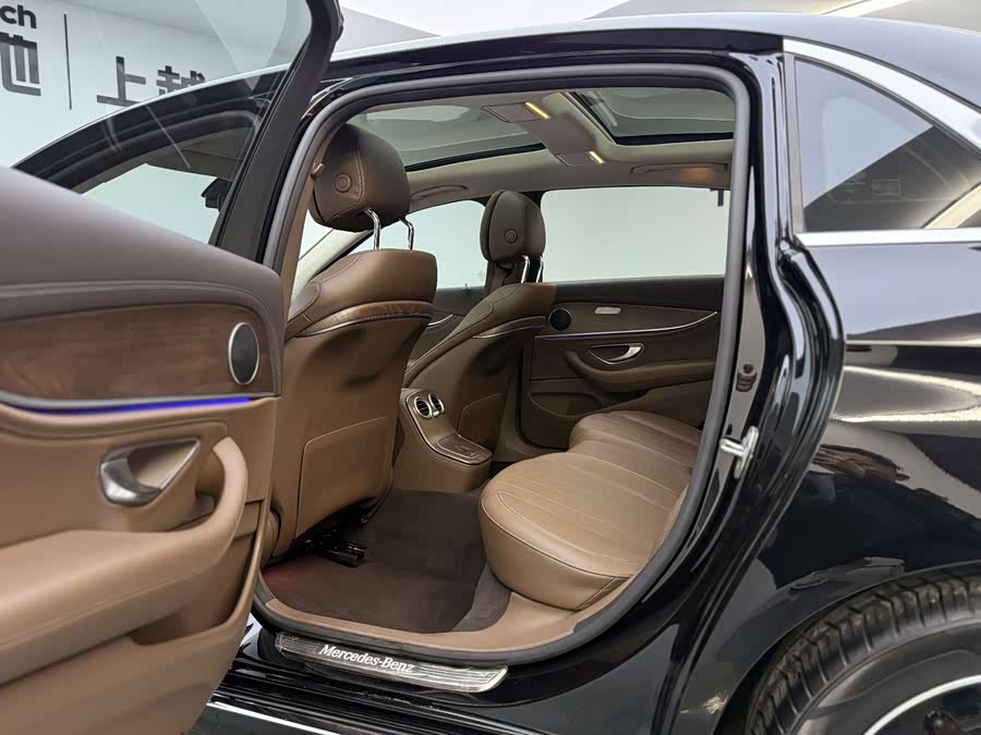 Mercedes-Benz E Class New Energy 2023 car image #12