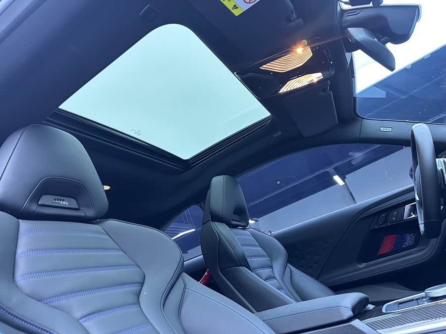 BMW M240i 2025 immagine di auto #12