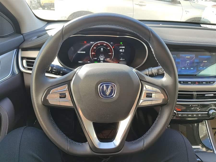 Changan Eado EV 2018 car image #12