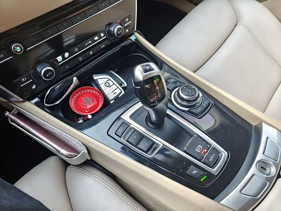 BMW 5 Series GT 2010 #12 BMW 5 Series GT 2010 immagine di auto #12