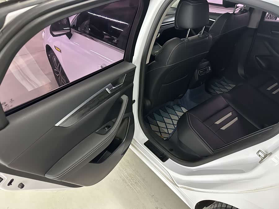 BYD Qin Pro New Energy 2019 #12 BYD Qin Pro New Energy 2019 car image #12