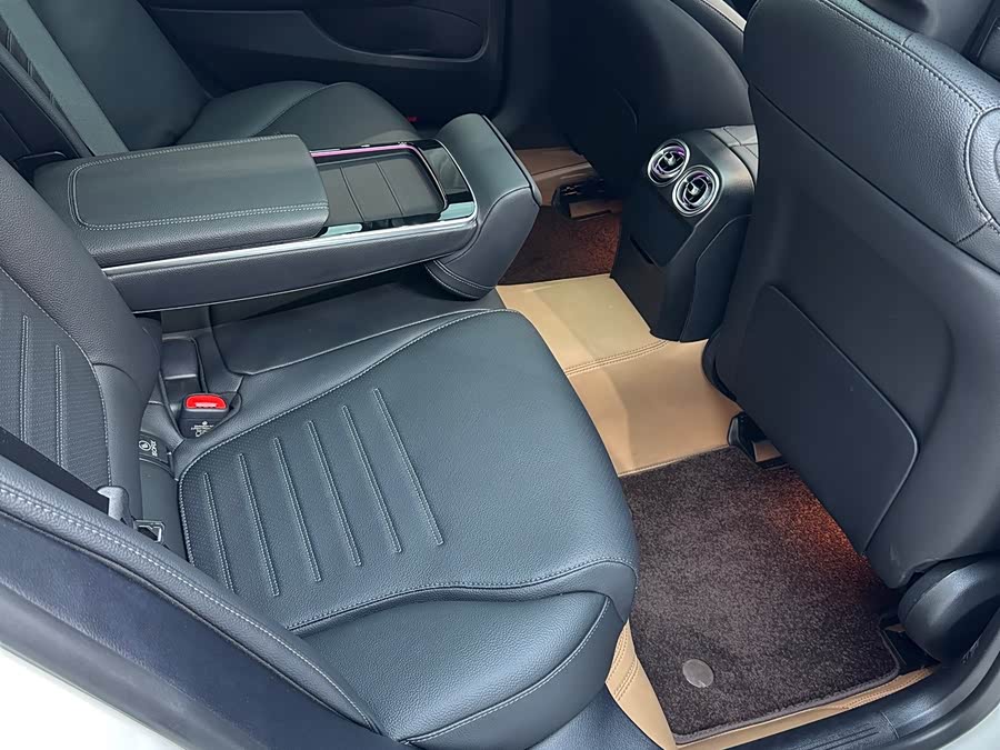 Mercedes-Benz C Class New Energy 2025 #12 Mercedes-Benz C Class New Energy 2025 car image #12