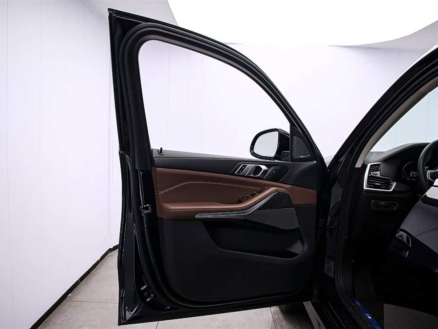 BMW X5 (Imported) 2021 car image #12