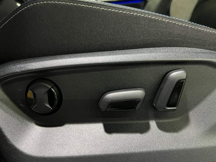 Volkswagen Tayron GTE 2021 #12 Volkswagen Tayron GTE 2021 car image #12