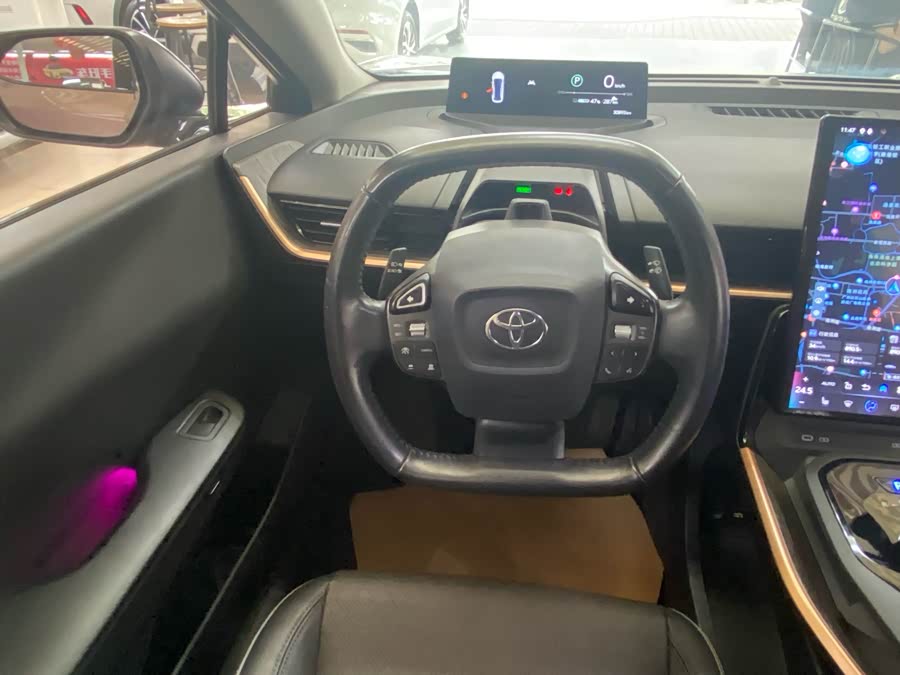 BYD e1 2023 car image #12