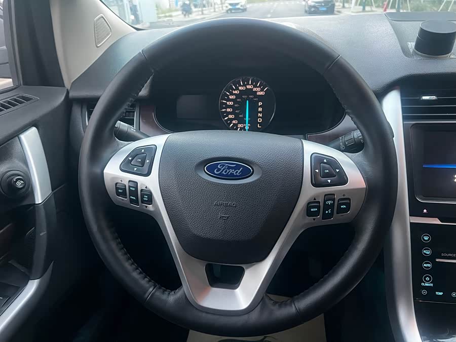 Ford Edge (Imported) 2013 صورة سيارة #12
