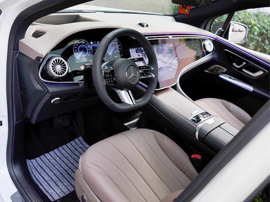 Mercedes-Benz EQE SUV 2025 immagine di auto #12