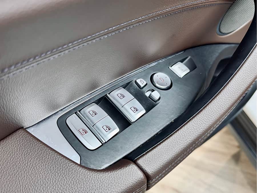 BMW iX3 2021 car image #12