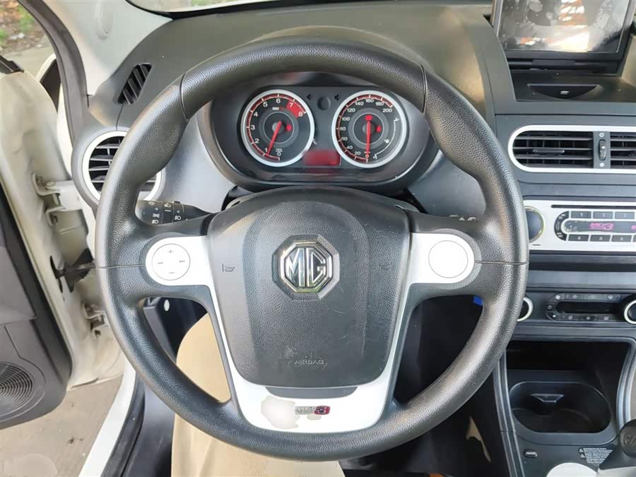 MG 3 SW 2016 car image #12