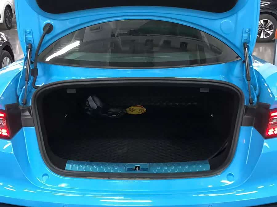 哪吒汽车 哪吒GT 2023 汽车图片 #12