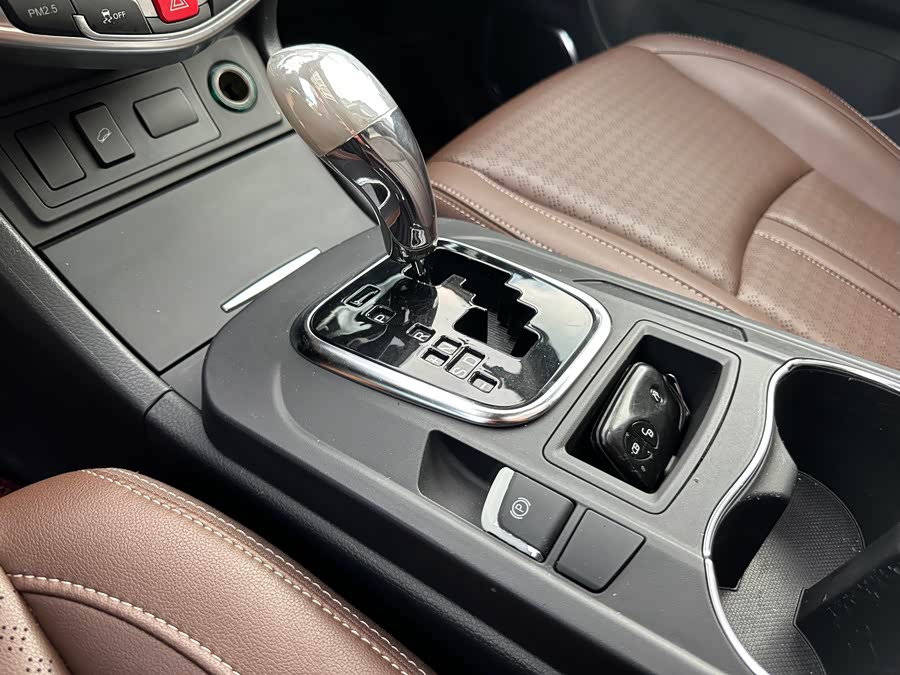 BYD S7 2017 car image #12