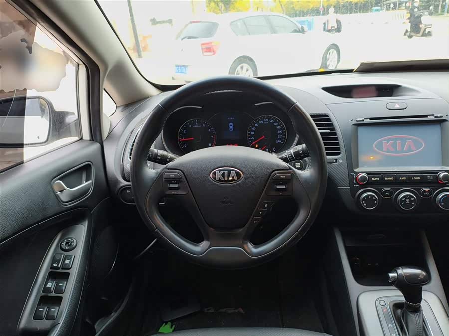 Kia Forte Koup 2014 car image #12