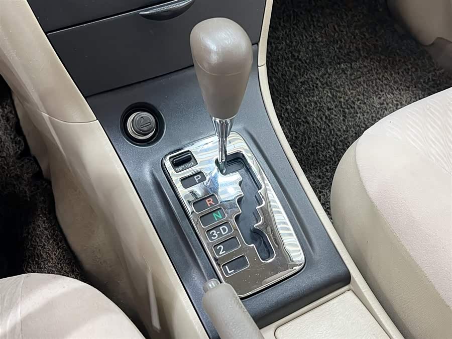 Toyota Reiz 2010 immagine di auto #12