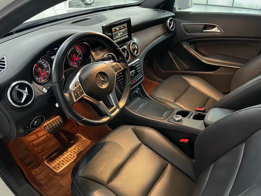 Mercedes-Benz GLA Class (Imported) 2015 #12 Mercedes-Benz GLA Class (Imported) 2015 car image #12