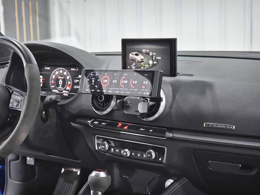 Audi RS 3 2018 car image #12