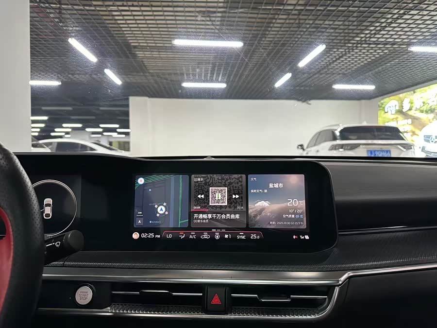 Kia K5 2020 car image #12