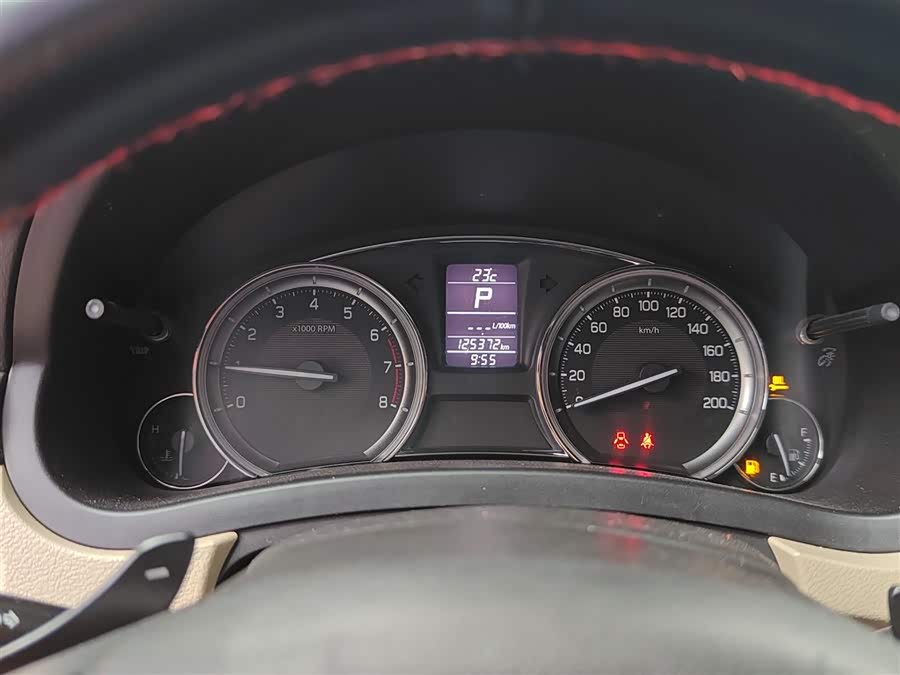 Suzuki Ciaz 2016 immagine di auto #12