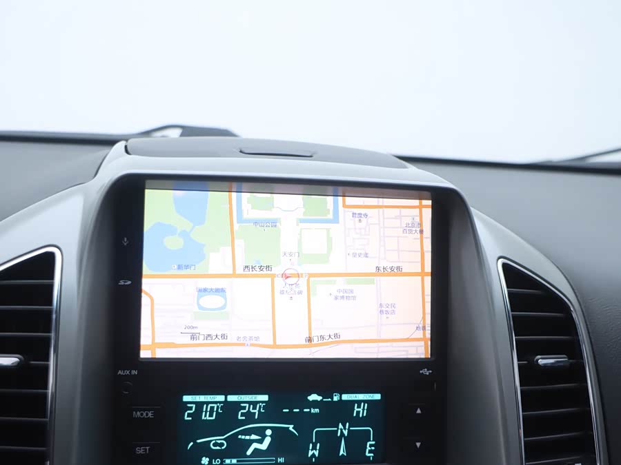 Chevrolet Captiva 2017 car image #12